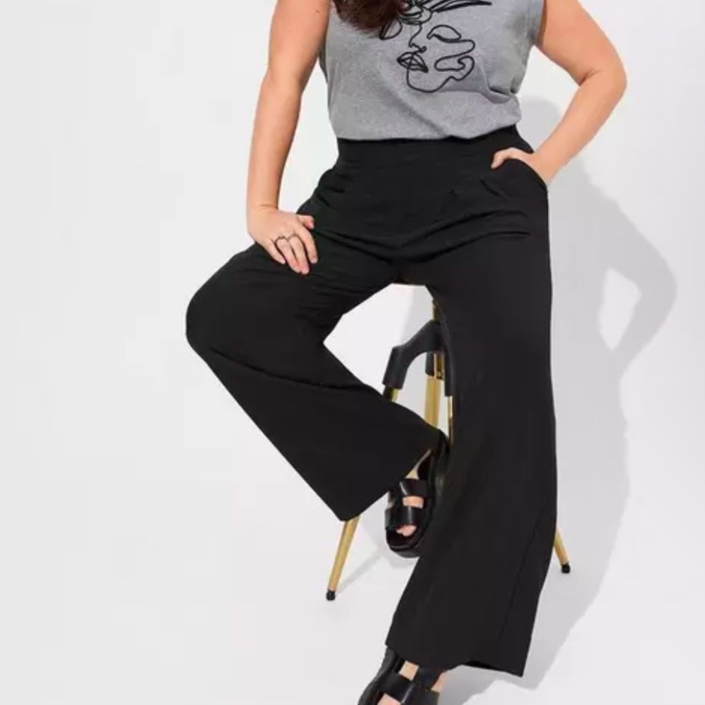 New with tags removed. Torrid wide leg dress pants size 3